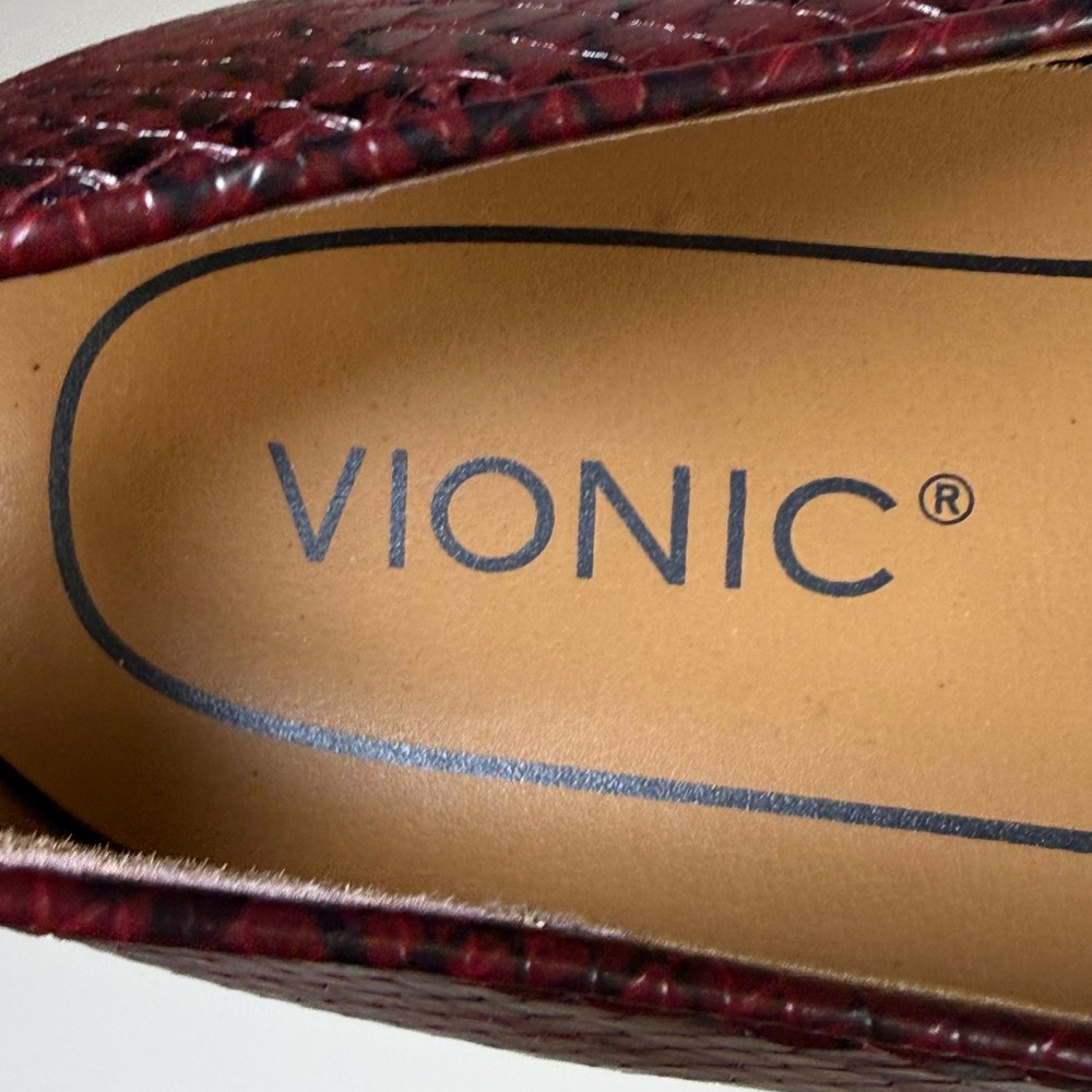 Vionic Willa Boa Burgundy Snakeskin Leather Pointed Toe Loafers Shoes Womens 9 - Picture 5 of 12